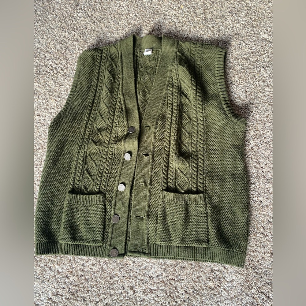 Men's Green Cable Knit Vest